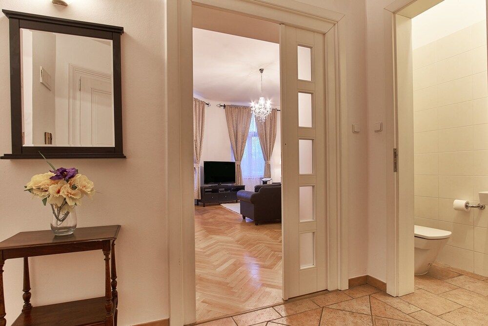 Old Town Square Royal Apartment Luxury Apartment 23