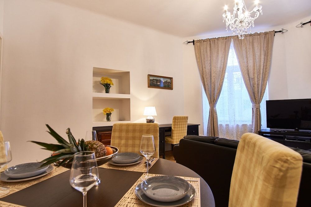 Old Town Square Royal Apartment Luxury Apartment 15