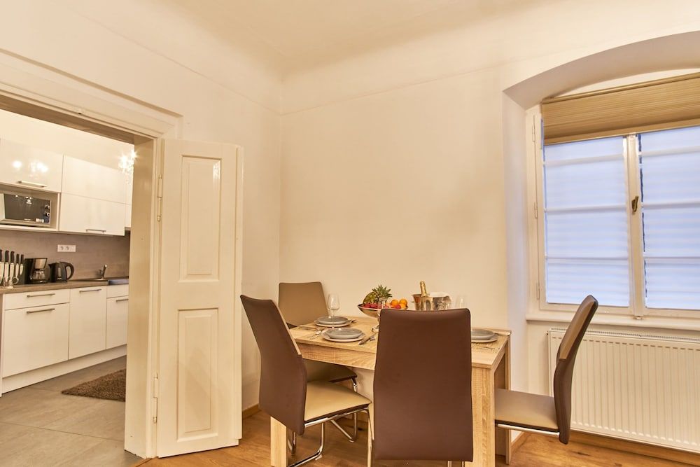 Charles Bridge Royal Apartment Apartment, 2 Bedrooms 10