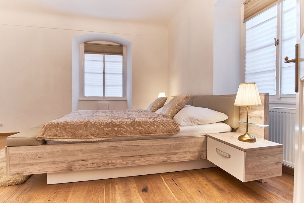 Charles Bridge Royal Apartment Apartment, 2 Bedrooms 9