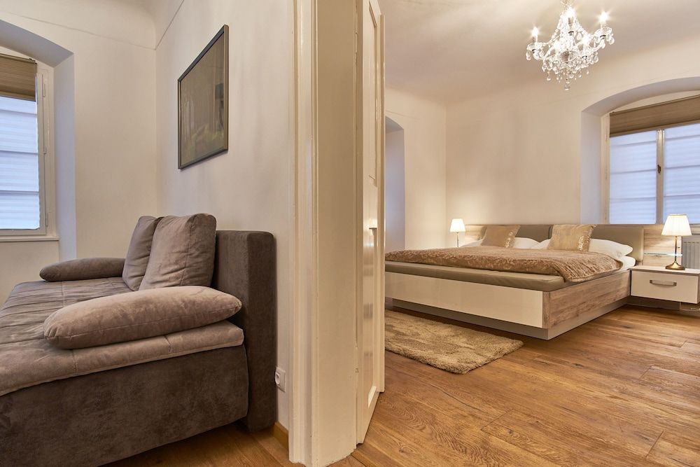 Charles Bridge Royal Apartment Apartment, 2 Bedrooms 8