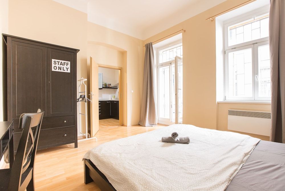 undefined Premier Apartment near Museum