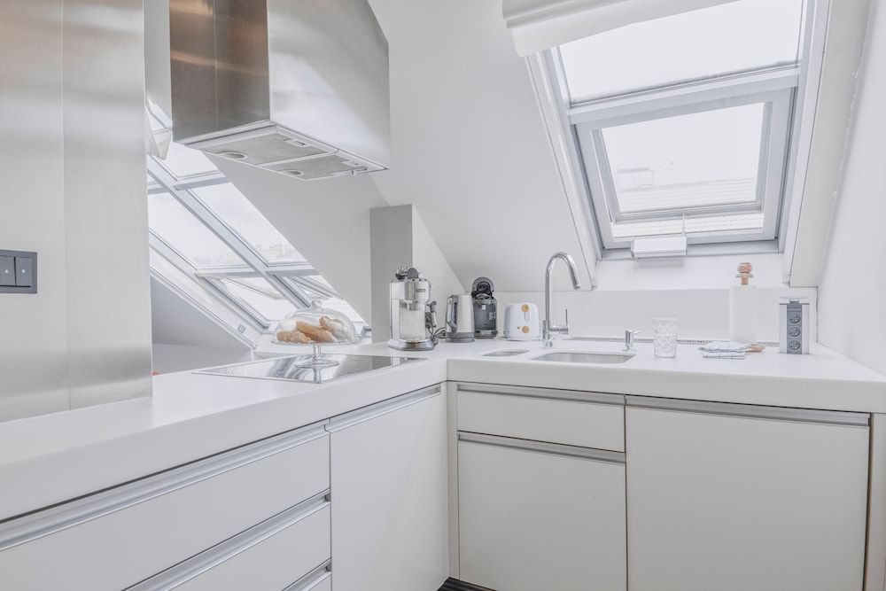 undefined Luxury Apartment in Centre 8