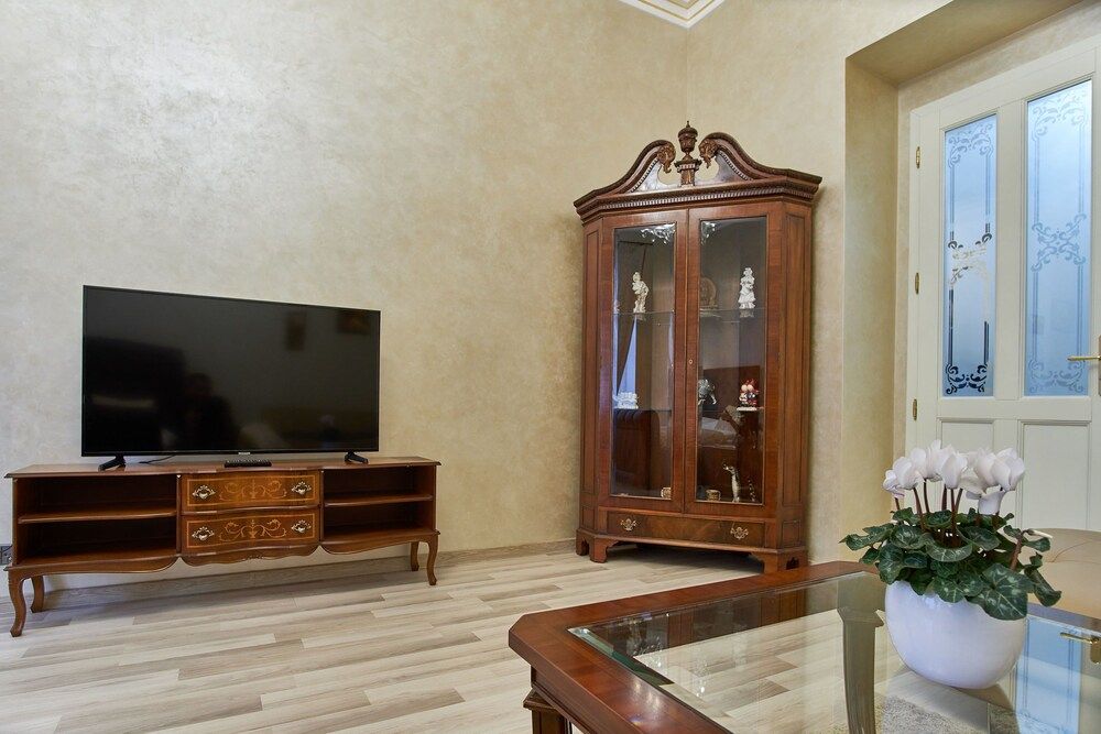 Presidential Apartment In The  Old Town Square Presidential Apartment 13