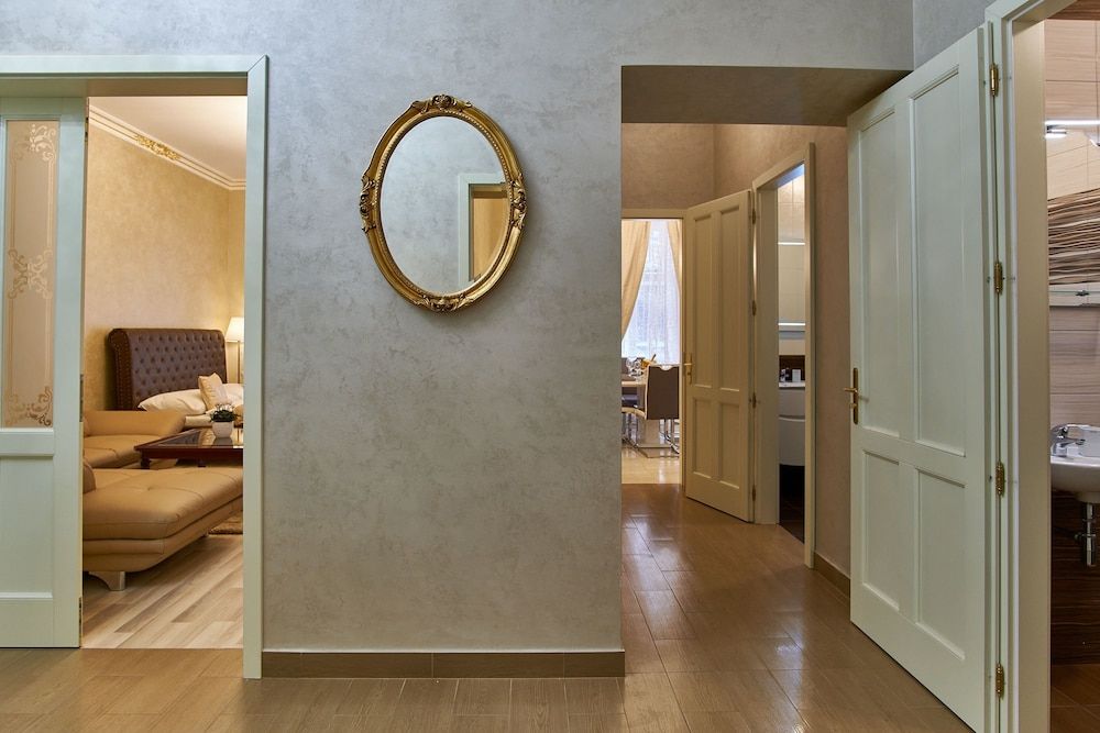 Presidential Apartment In The  Old Town Square Presidential Apartment 16