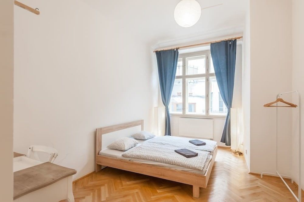 undefined Central Apt with Netflix subscription 4