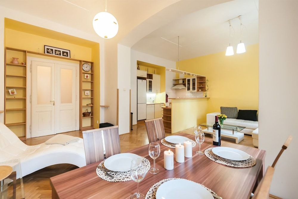 undefined Central Apt with Netflix subscription