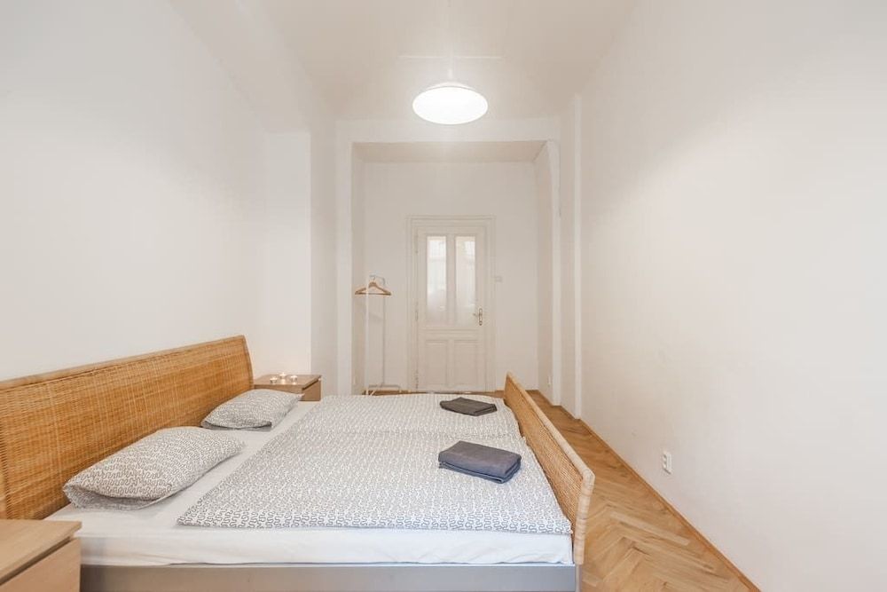 undefined Central Apt with Netflix subscription 3