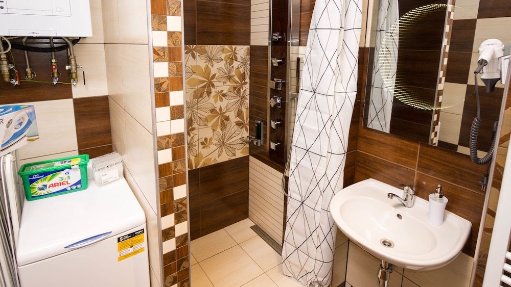 Apartment Four Year Seasons Classic Triple Room 6