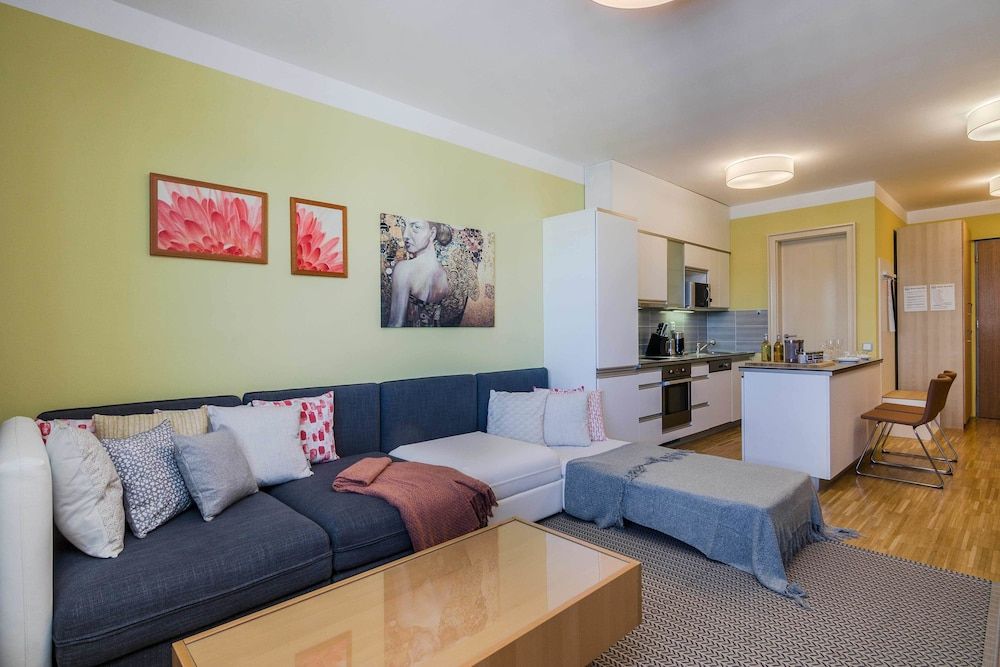 Luxury Center APT by Michal&Friends Deluxe Apartment, Garden View 8