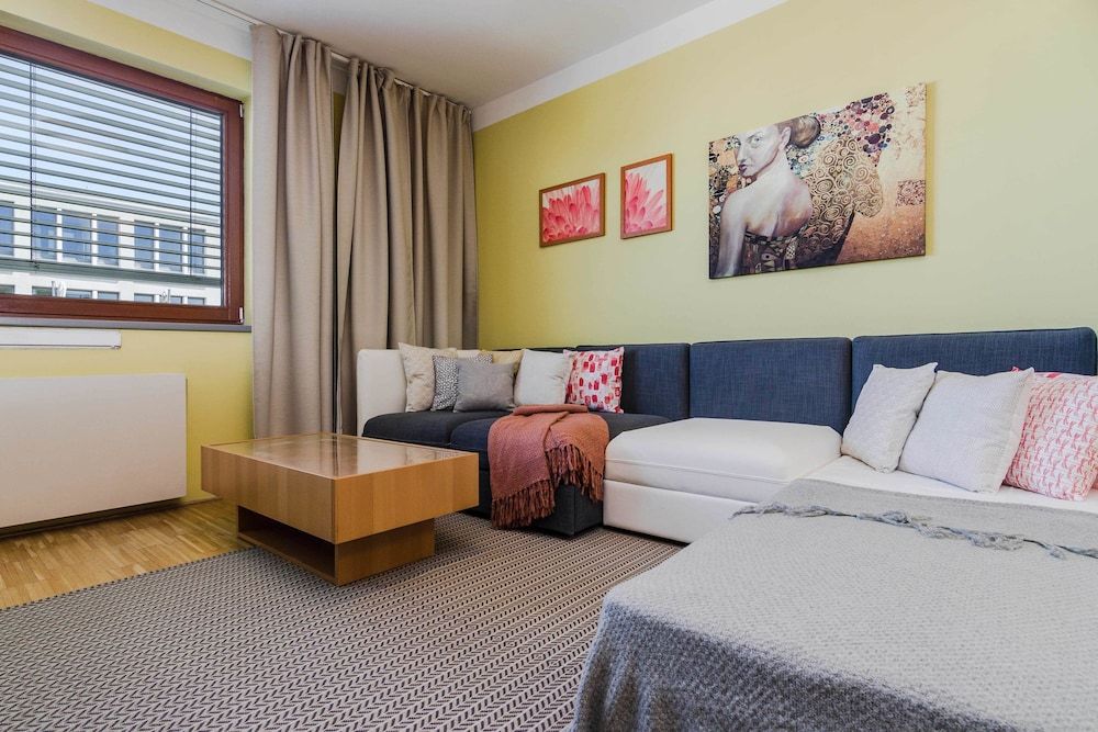 Luxury Center APT by Michal&Friends Deluxe Apartment, Garden View 7