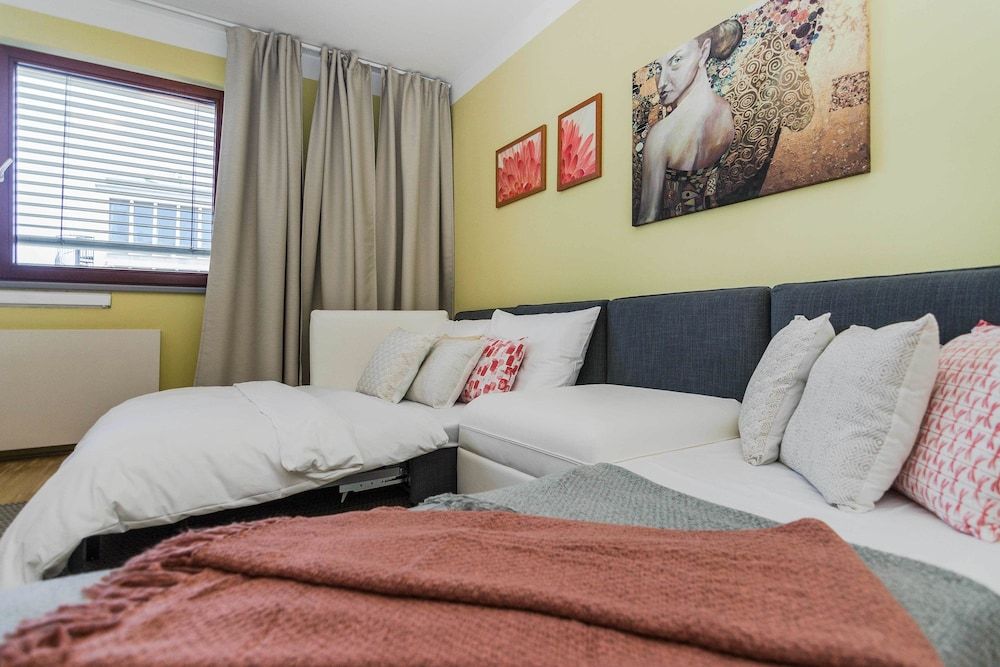 Luxury Center APT by Michal&Friends Deluxe Apartment, Garden View 5