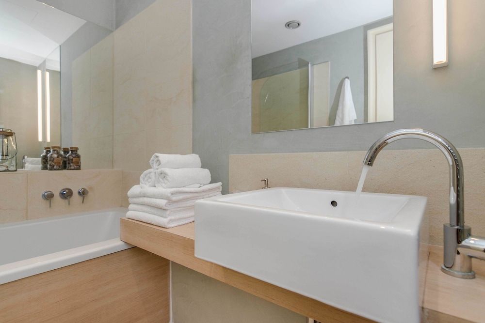 Luxury Center APT by Michal&Friends Deluxe Apartment, Garden View 11