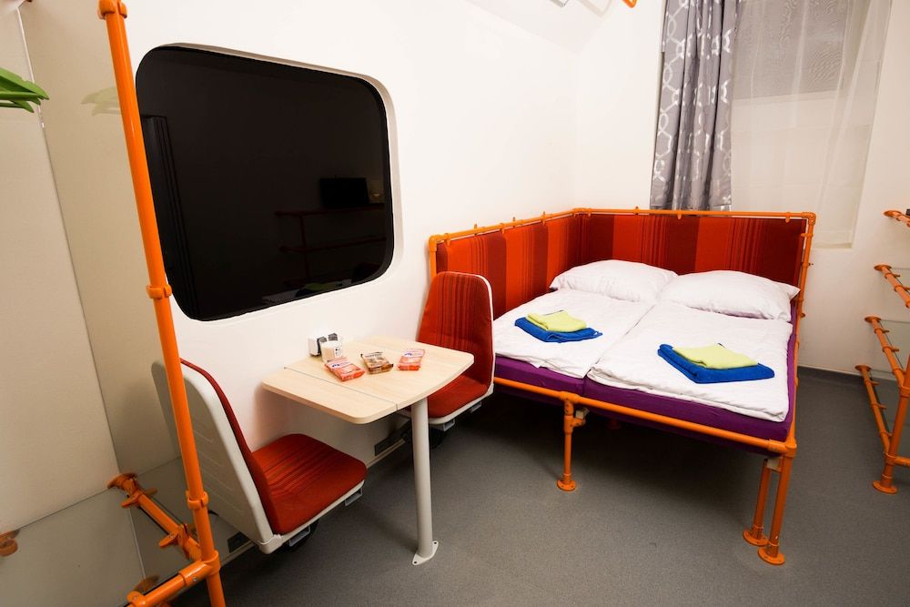 undefined METRO Apartment 9