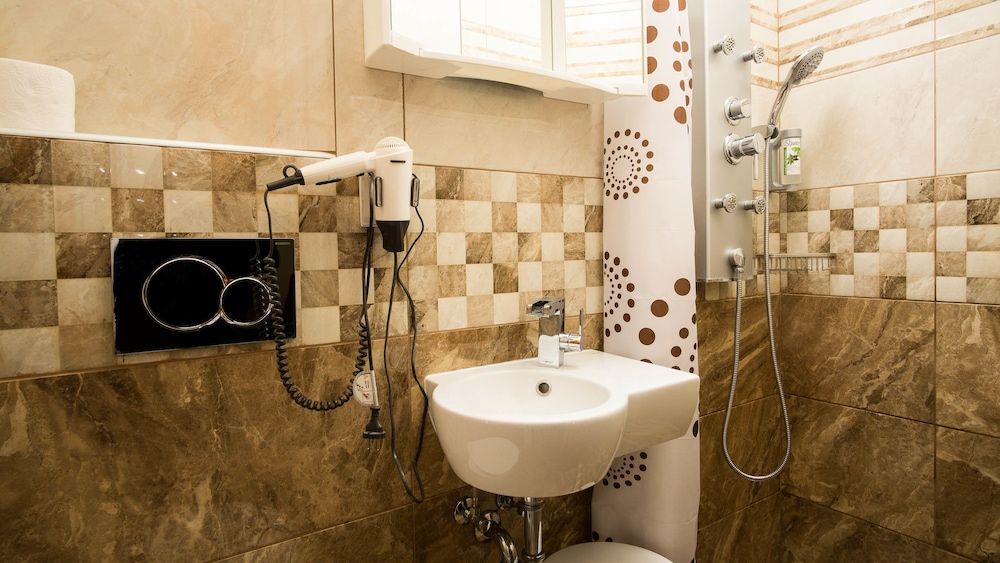 METRO Apartment Design Triple Room 5