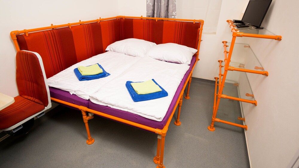 undefined METRO Apartment 7