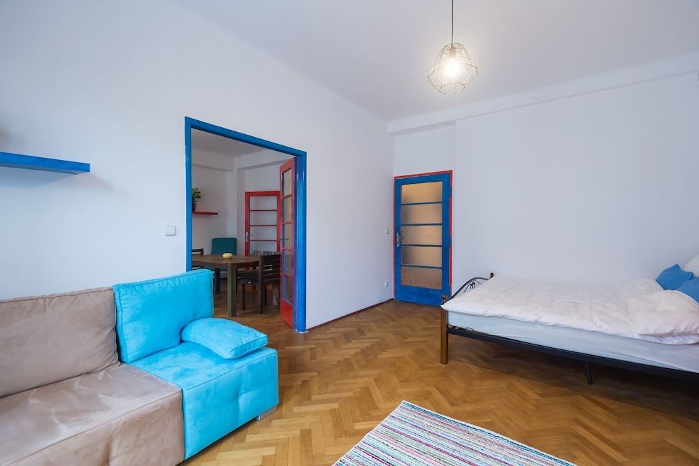 undefined A Home At The Heart Of Prague 8