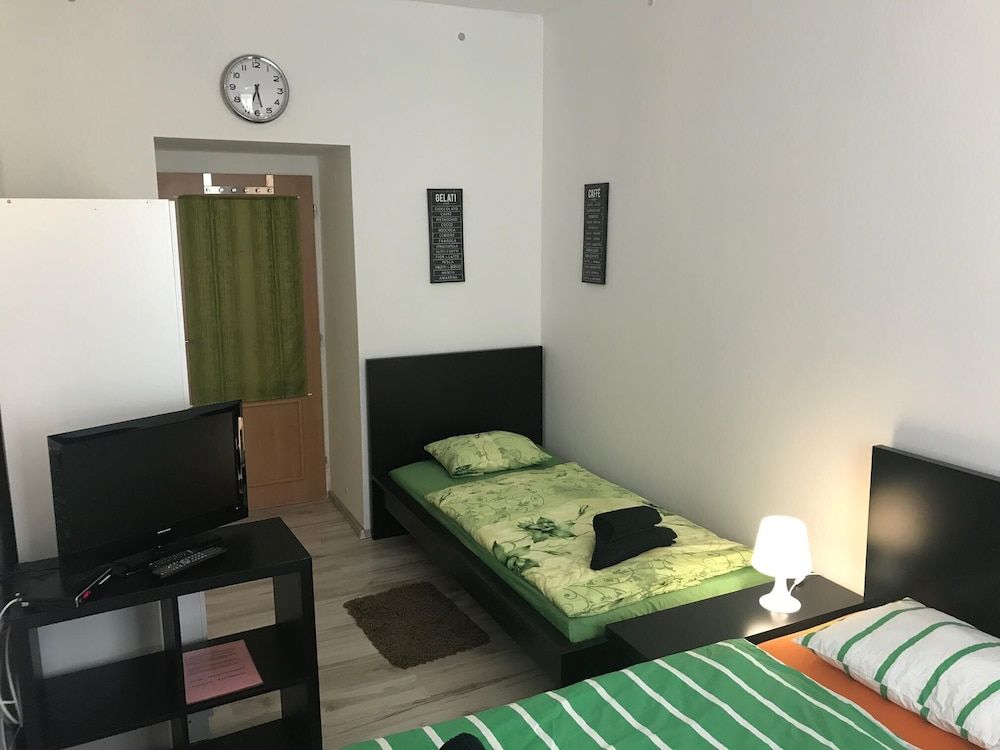 Party Bunker Apartment Apartment 4