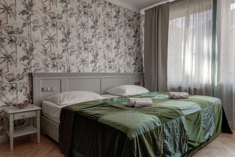 undefined Louren - The Bridge Inn