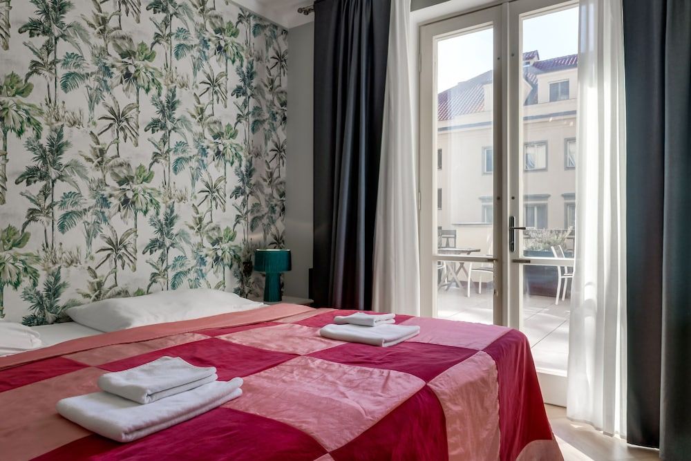 undefined Louren - The Bridge Inn 3