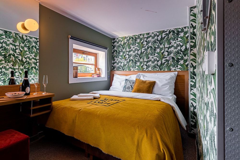 Botel Marina Standard Double Room, Non Smoking 4