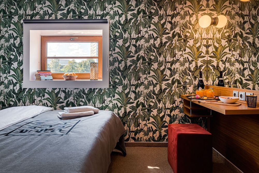 Botel Marina Standard Double Room, Non Smoking 2