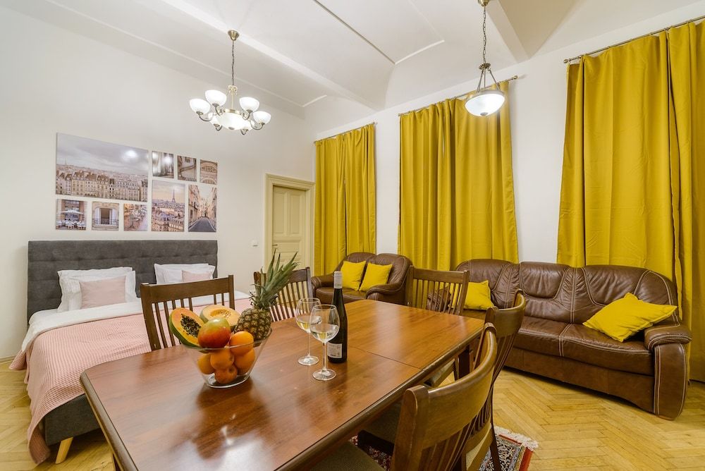undefined 3-bedrooms apartment in center of Prague 7