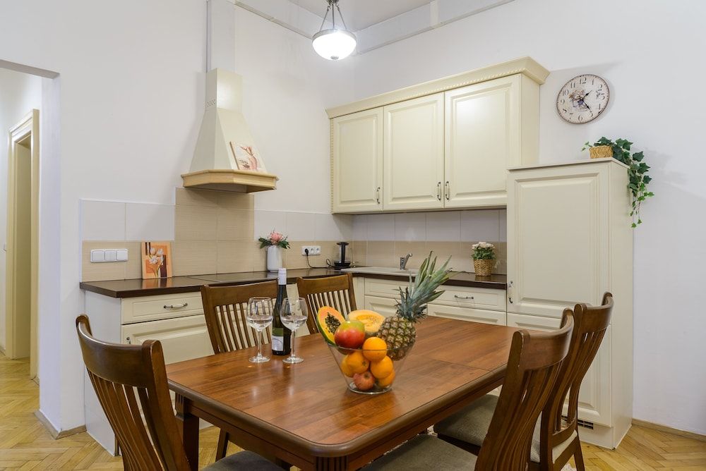 undefined 3-bedrooms apartment in center of Prague 4