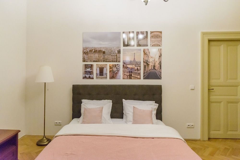undefined 3-bedrooms apartment in center of Prague 9