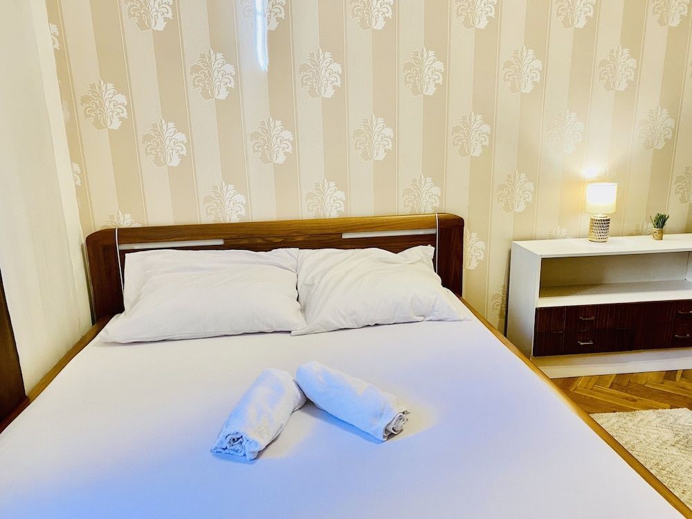 undefined Hotel Apartment in Square Praha 2 7