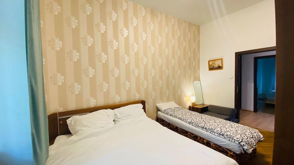 undefined Hotel Apartment in Square Praha 2 10