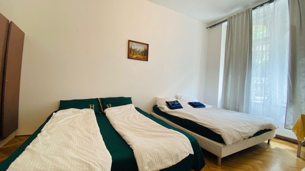 undefined Hotel Apartment in Square Praha 2 9
