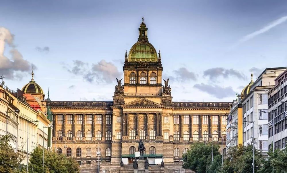 undefined Lovely Apartment in Centre Prague 1 2