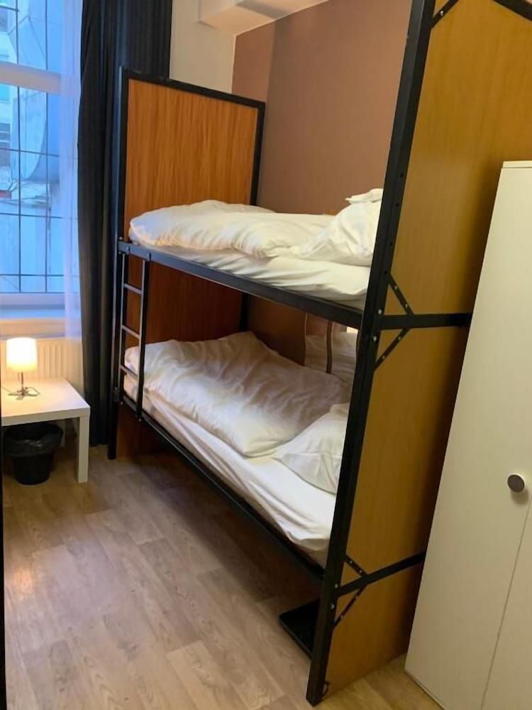 undefined Helen Hostel u Náměstí Míru 10