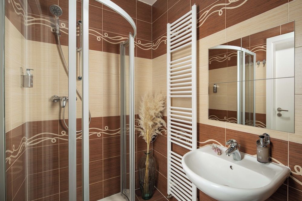 Apartments Zelny Trh I Comfort Quadruple Room 3