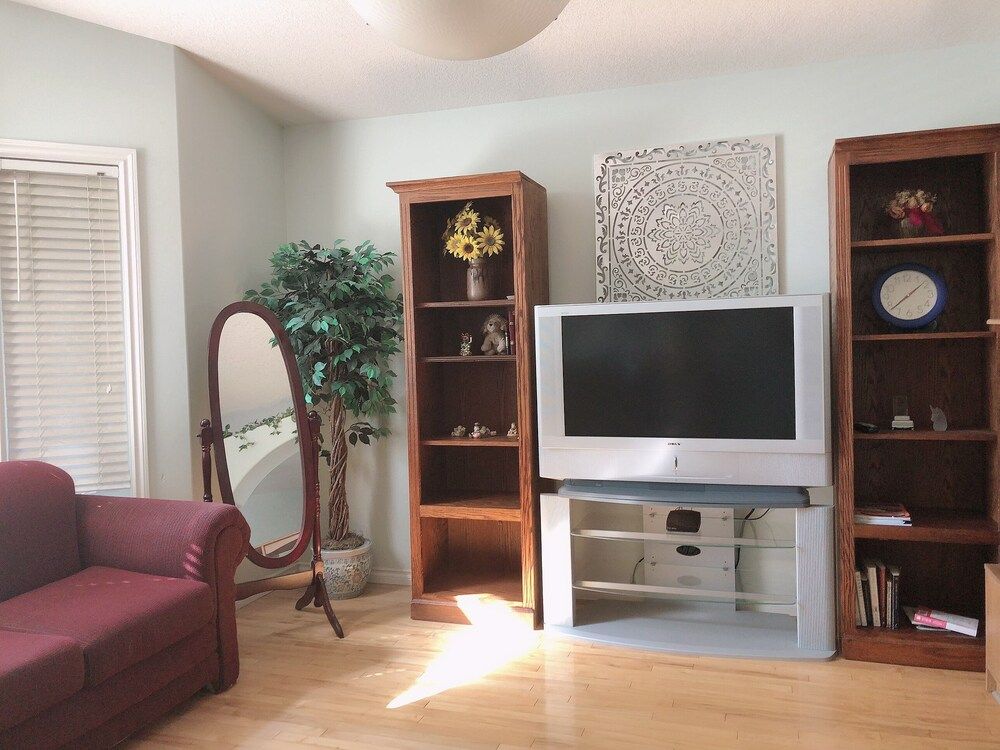 Central Edmonton Private Rooms