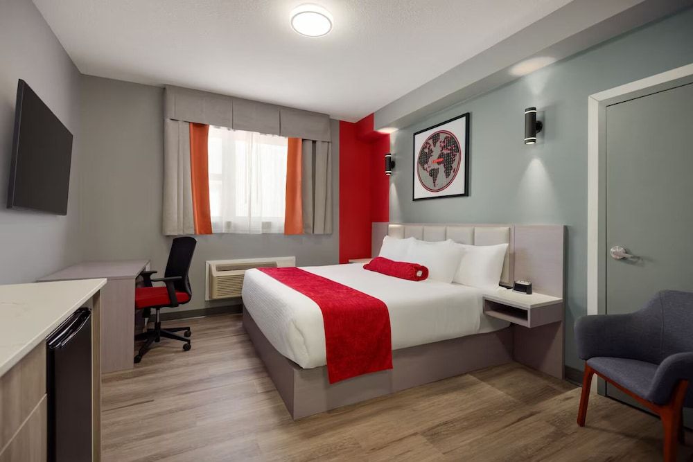 Room, 1 Queen Bed, Non Smoking, Kitchenette