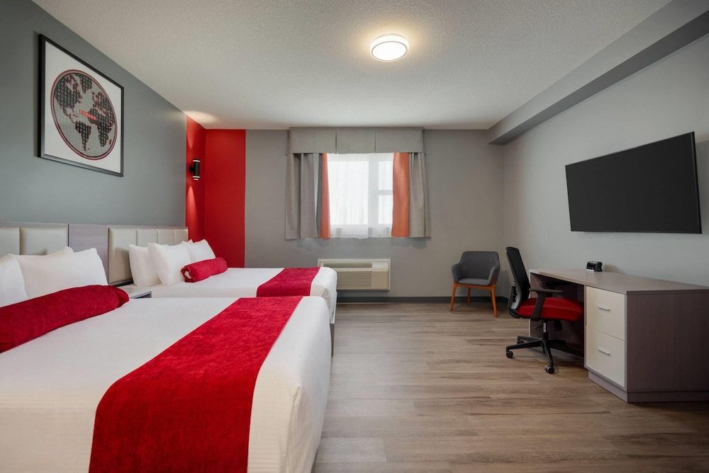 Room, 2 Queen Beds, Non Smoking, Kitchenette
