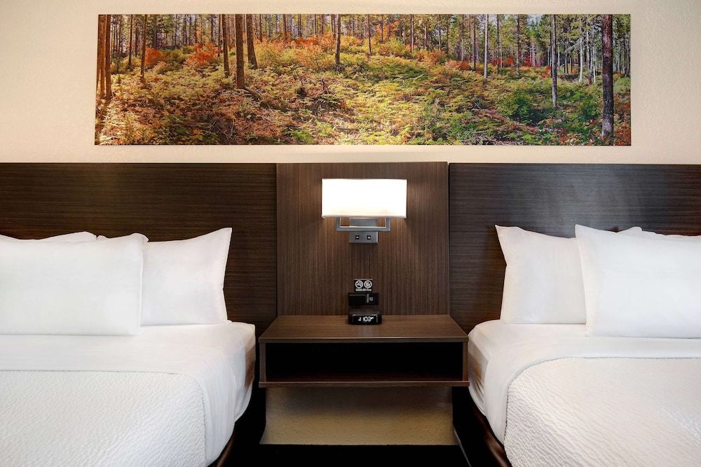 Days Inn & Conference Centre by Wyndham Prince Albert Room, 2 Queen Beds, Non Smoking 7