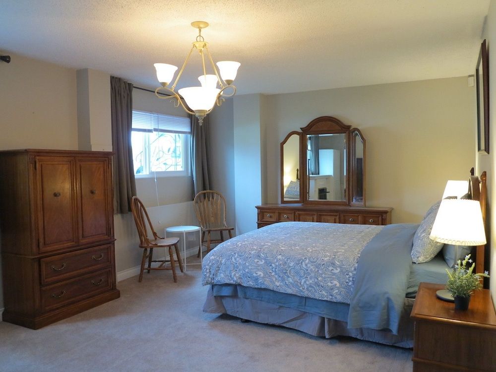 Comfort Studio Suite, 1 Queen Bed, Garden View