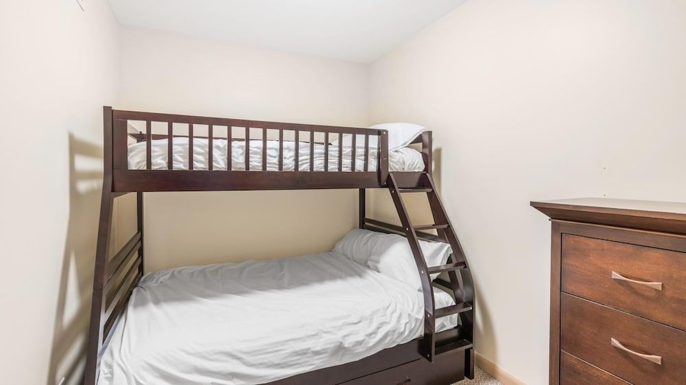 Apartment (3 Bedrooms)