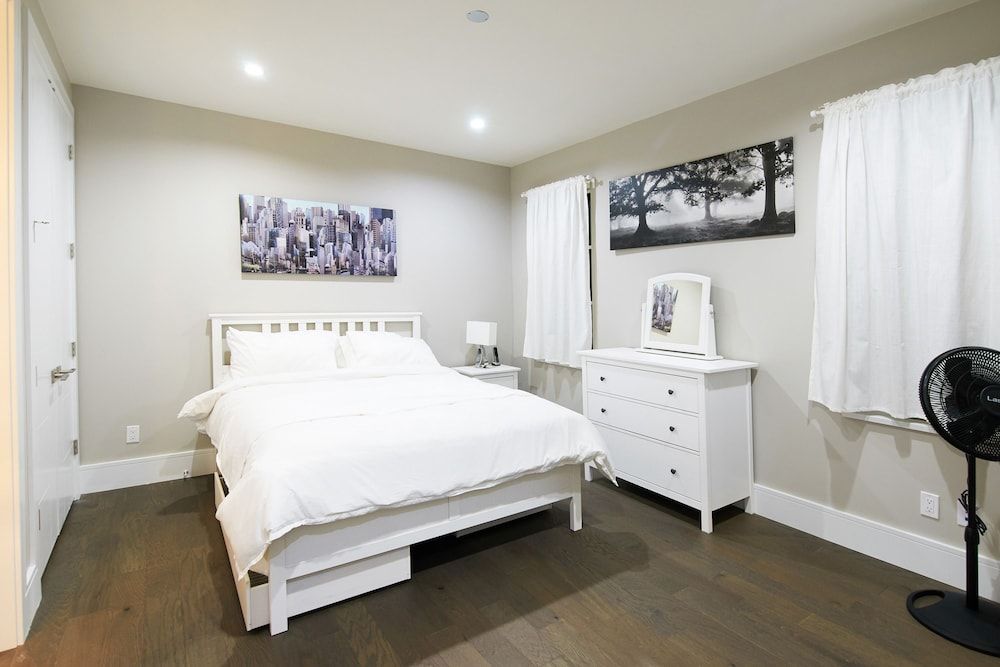 The Chateau Family House, 4 Bedrooms, Non Smoking, Mountain View 2