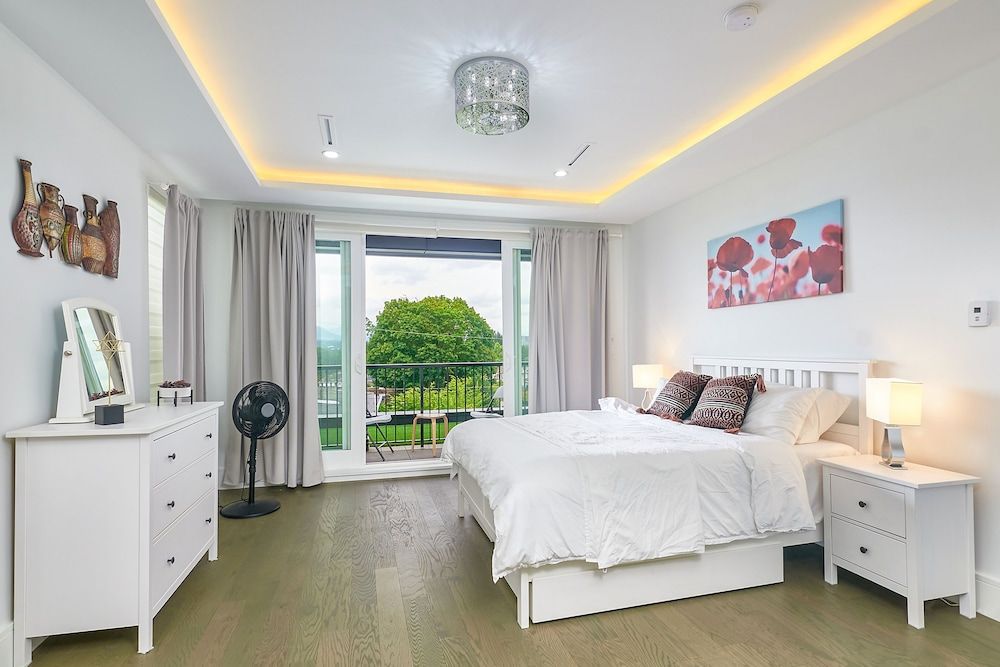 The Chateau Family House, 4 Bedrooms, Non Smoking, Mountain View 5