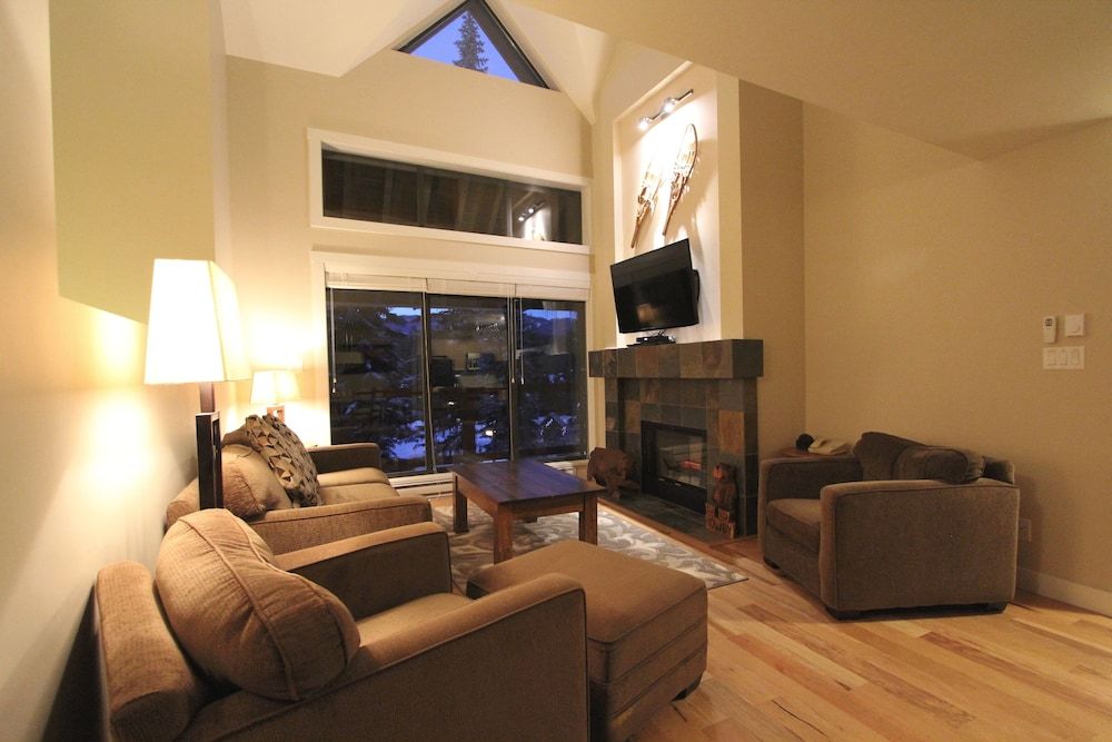 Signature Condo, 3 Bedrooms