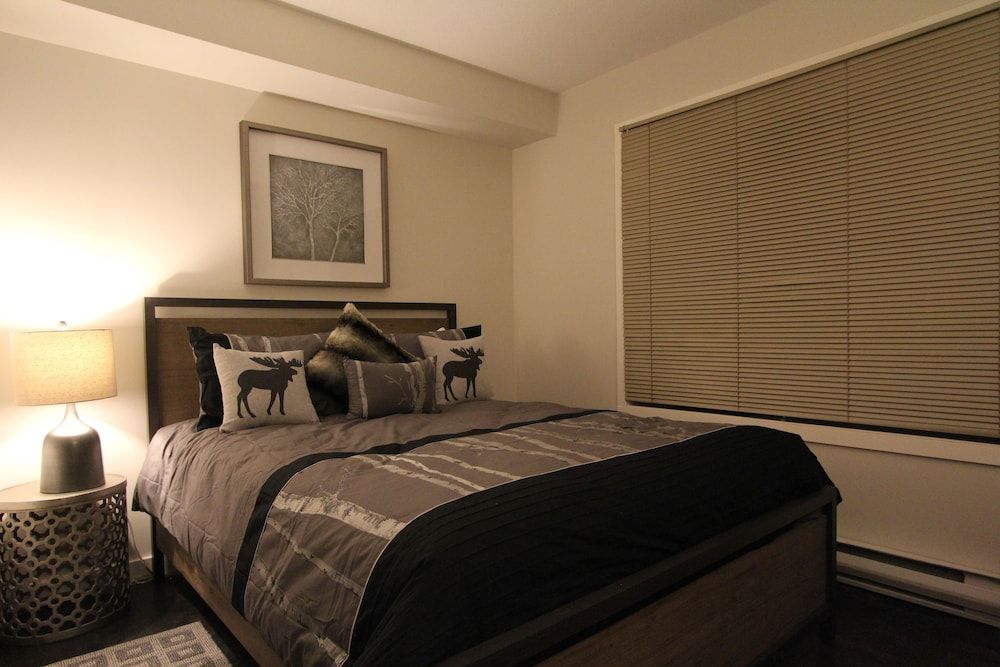 Deluxe Condo, 2 Bedrooms, Hot Tub