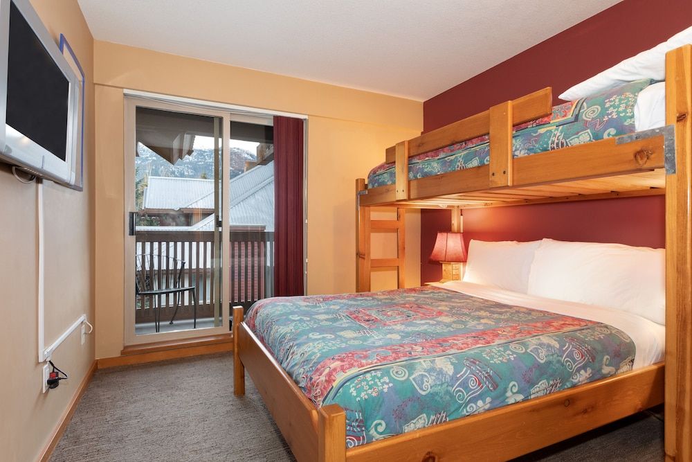 Townhome, 3 Bedrooms, 2 Bathrooms (26)