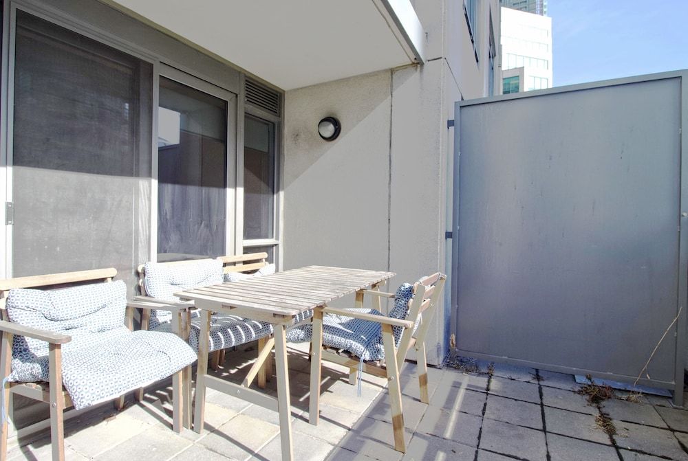 undefined Livingsuites Toronto - 20 Blue Jays Way 10