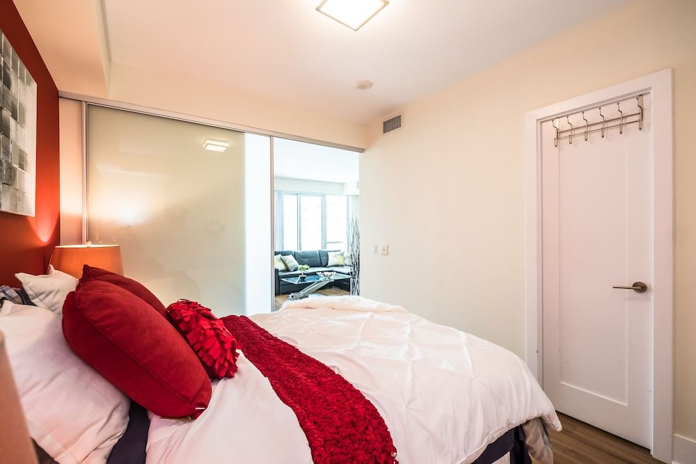 QuickStay - Ultra Luxury on Front St. (Union Station) Luxury Condo, 1 Bedroom, City View