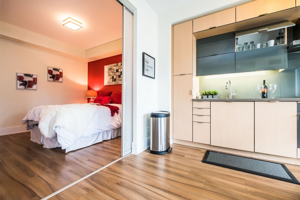 QuickStay - Ultra Luxury on Front St. (Union Station) Luxury Condo, 1 Bedroom, City View 9