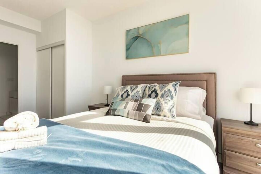 undefined Downtown Toronto Luxury Suites 3
